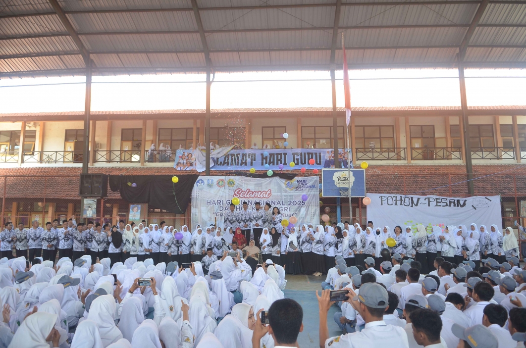Hari Guru Nasional di SMK Negeri 1 Purwosari Diwarnai Perpisahan, Kejutan, dan Pesan SMK Negeri 1 Purwosari
